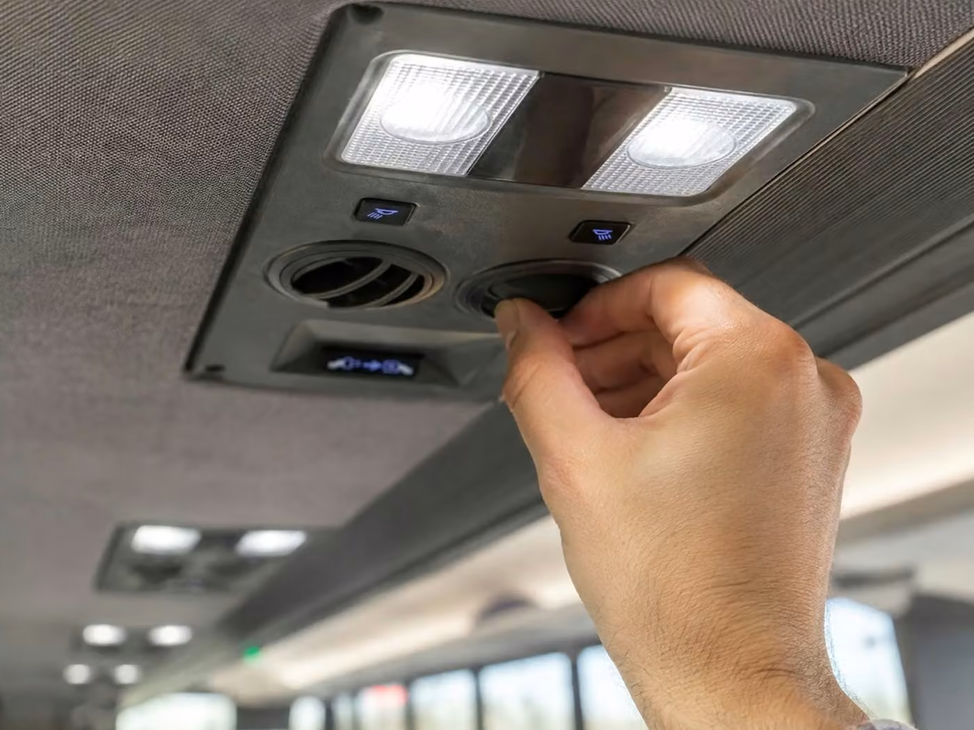 monterey 25 passenger minibus air conditioning