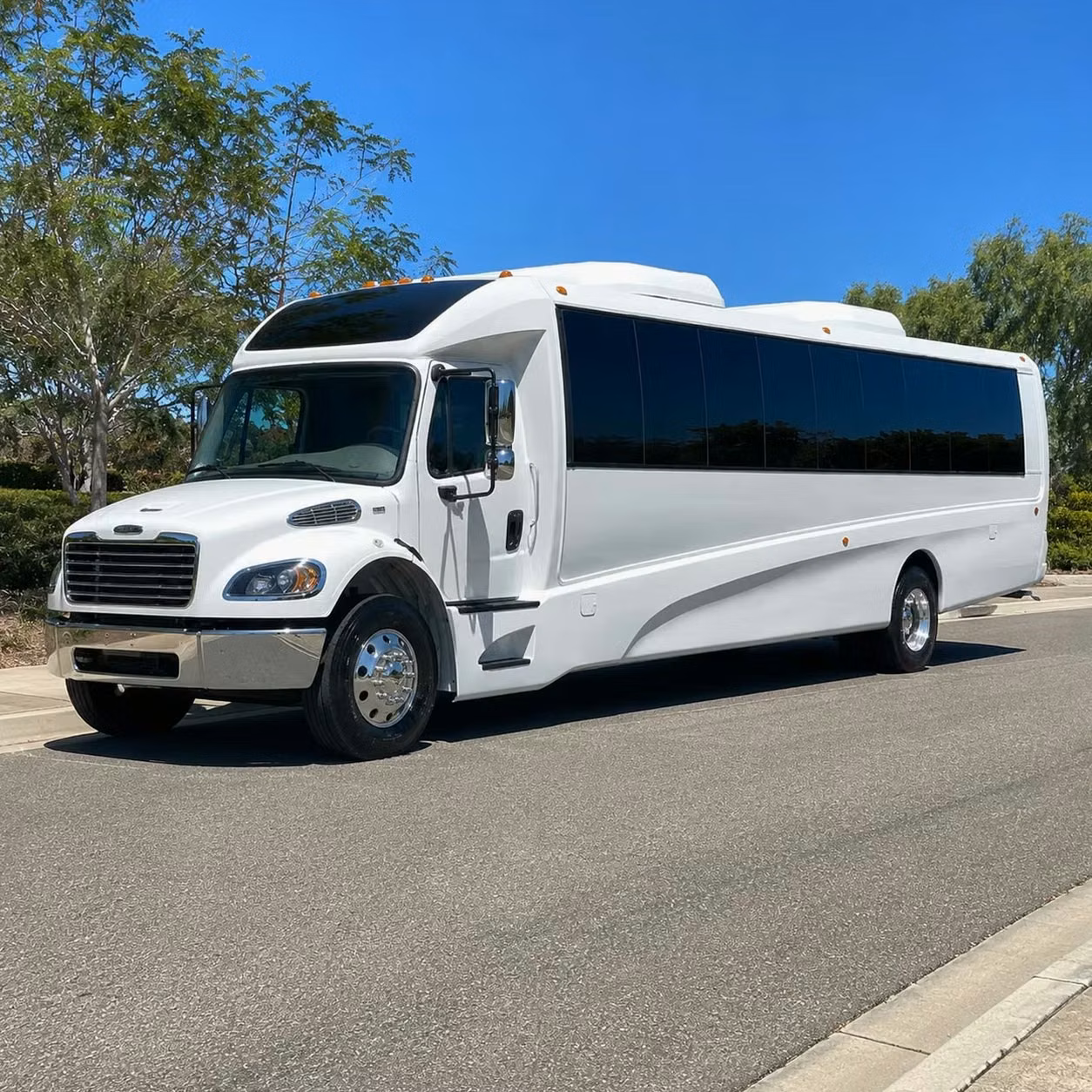 monterey 35 passenger minibus rental