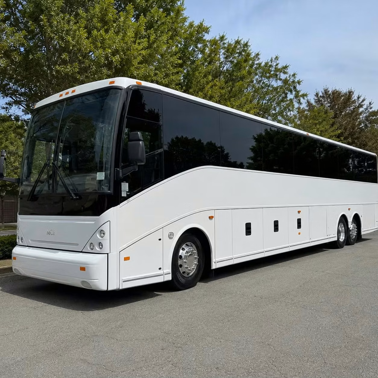 monterey employee charter buses with wifi power outlets and reclining seats