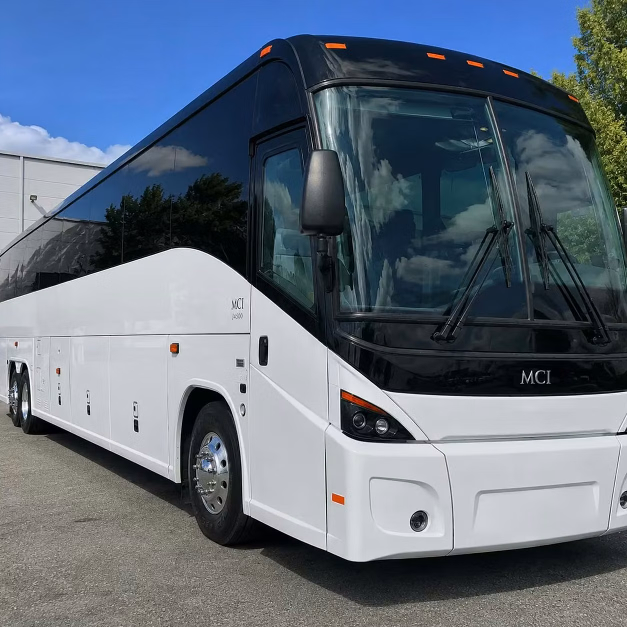 monterey private shuttles for vips and high ranking officers